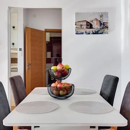 To-do Bridge Center Sea View *