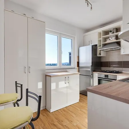 To-do Bridge Center Sea View アパート ザダル